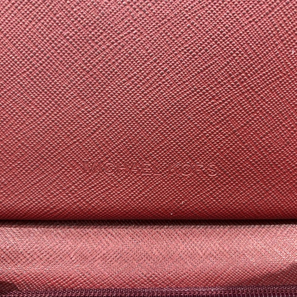 Michael Kors Jet Set Travel Wristlet - Picture 6 of 6